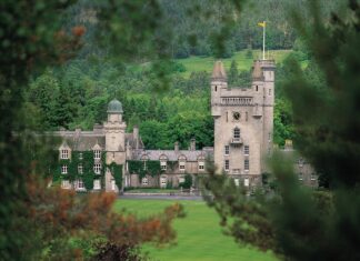 the queen at balmoral